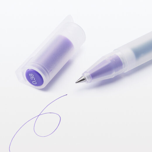Productfotografie MUJI Voorbeeld van Gel-Inktpen met Dop - 0,38mm paarse kleur